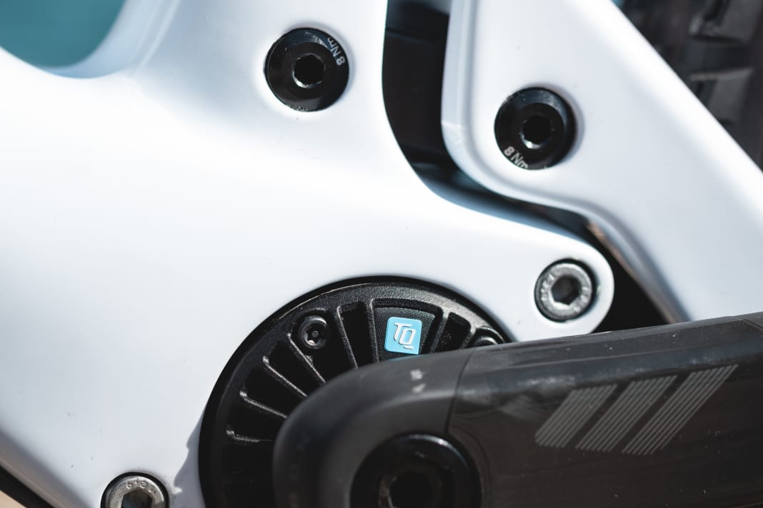 TQ builds the smallest and quietest e-bike motor in its class. The HPR 50 weighs 1.89 kg.