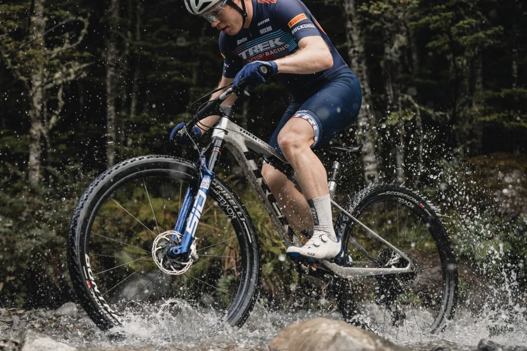 Das Supercaliber Generation 2 hat einiges an Neuerungen bekommen, um noch besser im Cross-County Bereich zu performen.