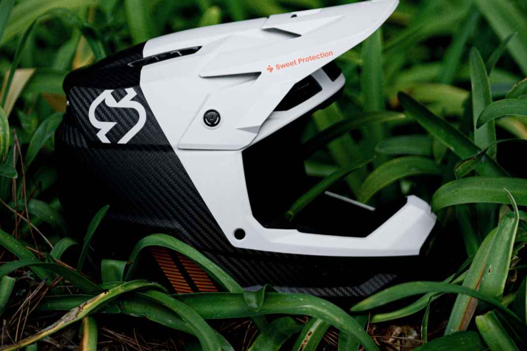 Fresh: The new Fixer Carbon 2Vi Mips. Here is the top model.