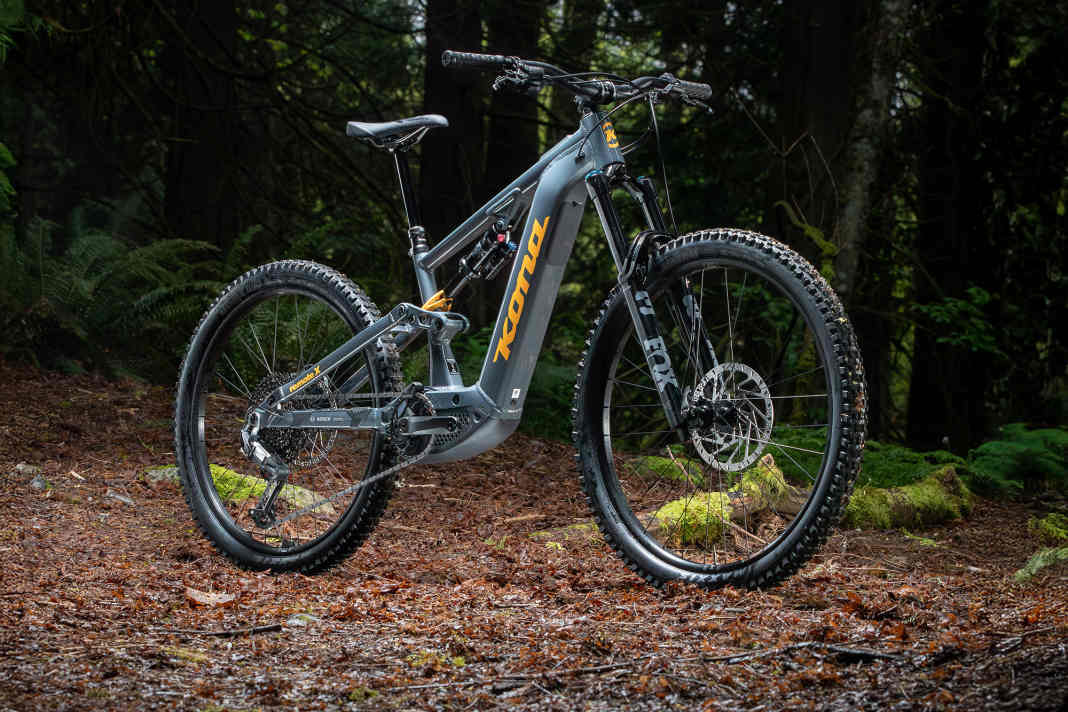 Mit 180 mm Federweg hat das Remote X bergab offensichtlich keine Lust auf angezogene Handbremse. Hier kommen Enduro-Piloten und sogar so mancher Freerider auf seine Kosten.