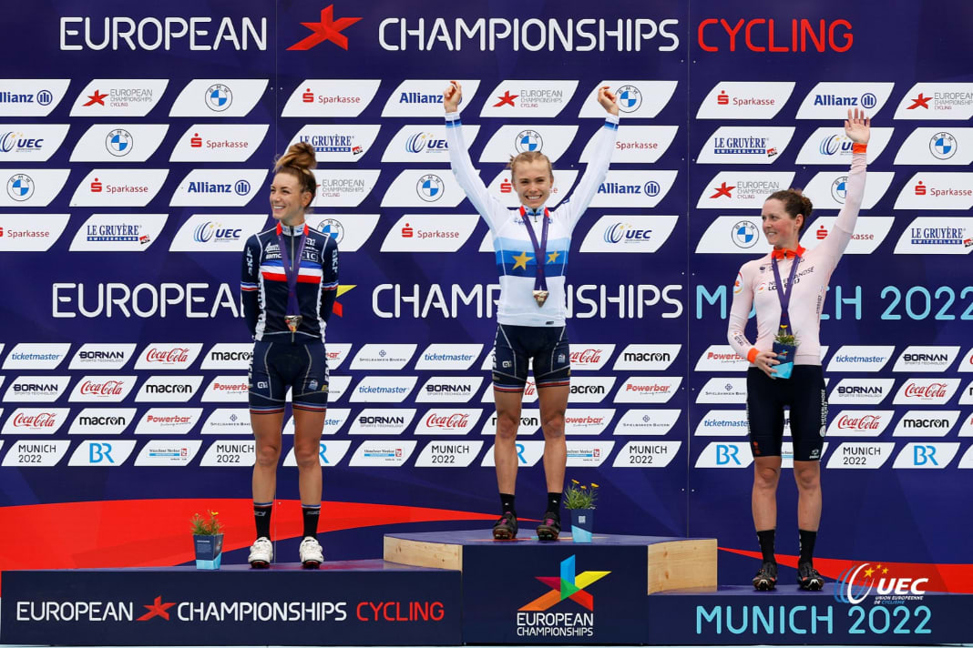 The medallists of the European Championships in Munich: Pauline Ferrand-Prévot, Loana Lecomte and Anne Terpstra (from left)