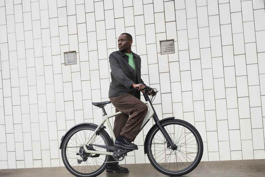 Nach Canyon präsentiert auch Gazelle mit dem Curb ein Urban E-Bike mit dem neuen Bosch Hub Line Hinterradmotor und integriertem 360-Wh-Akku