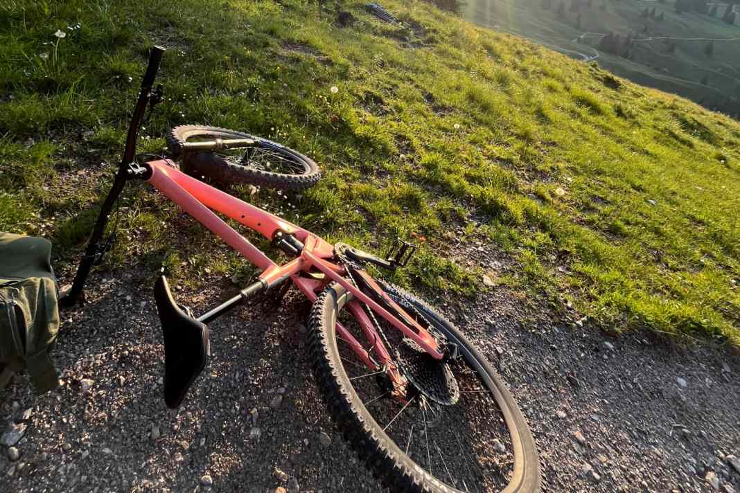 Markant: Die außergewöhnlichen Rahmenfarben von Scor. Hier das 4060 ST Trailbike, irgendwo auf einem Bergtrail in Oberbayern.