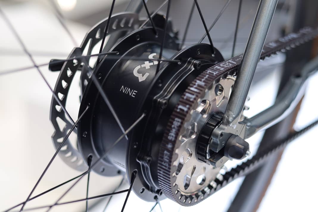 3X3 presents the new NINE hub gear with nine lifetime-calibrated gears at Eurobike 2022.