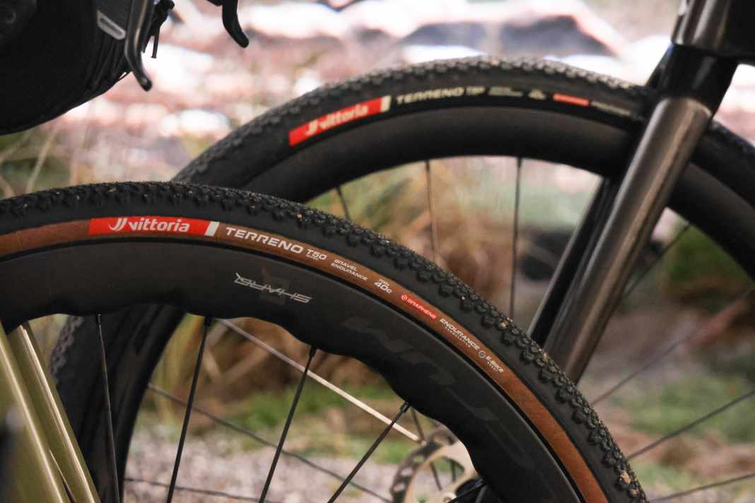 This is the new gravel tyre from Vittoria called Terreno T50.