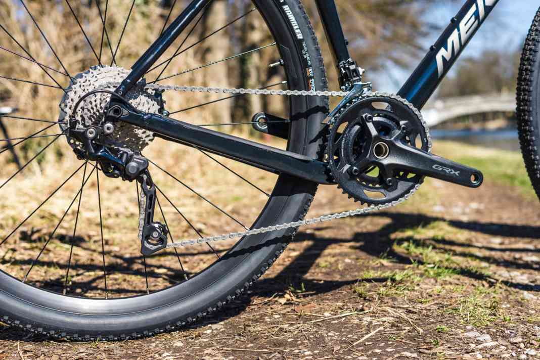 Shimano maintient les options à deux vitesses pour sa gamme GRX. Avantages : un étagement plus fin des vitesses pour une cadence de pédalage optimale.