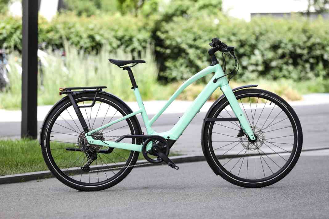 Turbo Vado SL 2 4.0 Step-Through EQ: 20.8 kilos fully kitted out, with a Specialized SL 2.1 motor. The package is available for 3,499 euros.