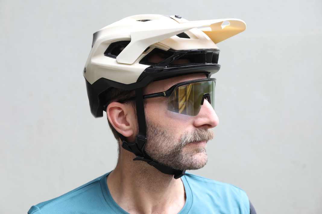 Alles Gold was glänzt? Die BBB Valor PH mit goldener Verspiegelung ist mit Abstand die teuerste Brille der Niederländer. Wie sich die Valor wohl im Test schlägt?