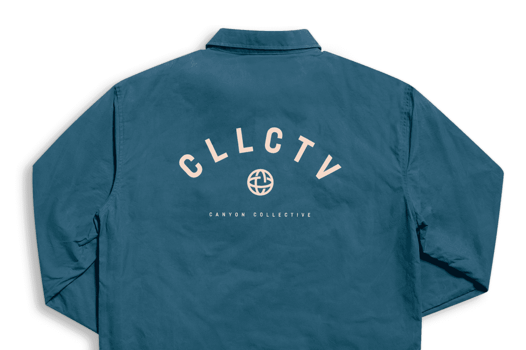 The Coach jacket is made from 100% cotton and is not only comfortable to wear, but also looks stylish. Whether for a sporty look or as a casual everyday outfit - this jacket is perfect for any occasion