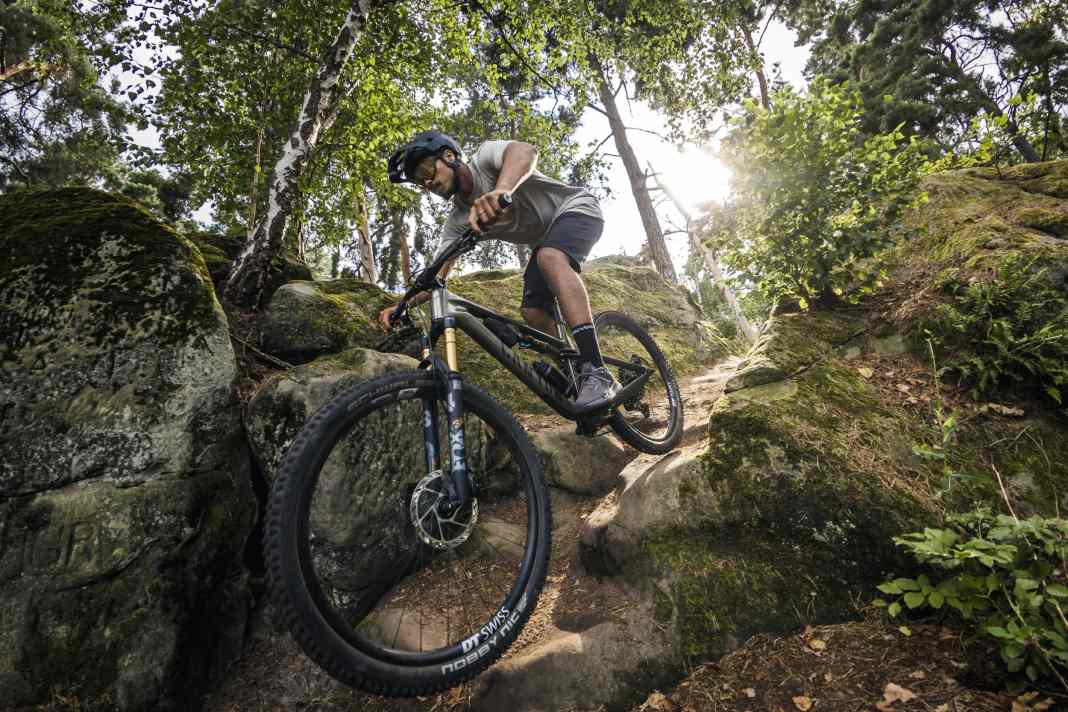 The new Canyon Neuron: The top model in the line-up is the Neuron CF LTD for 6299 euros.