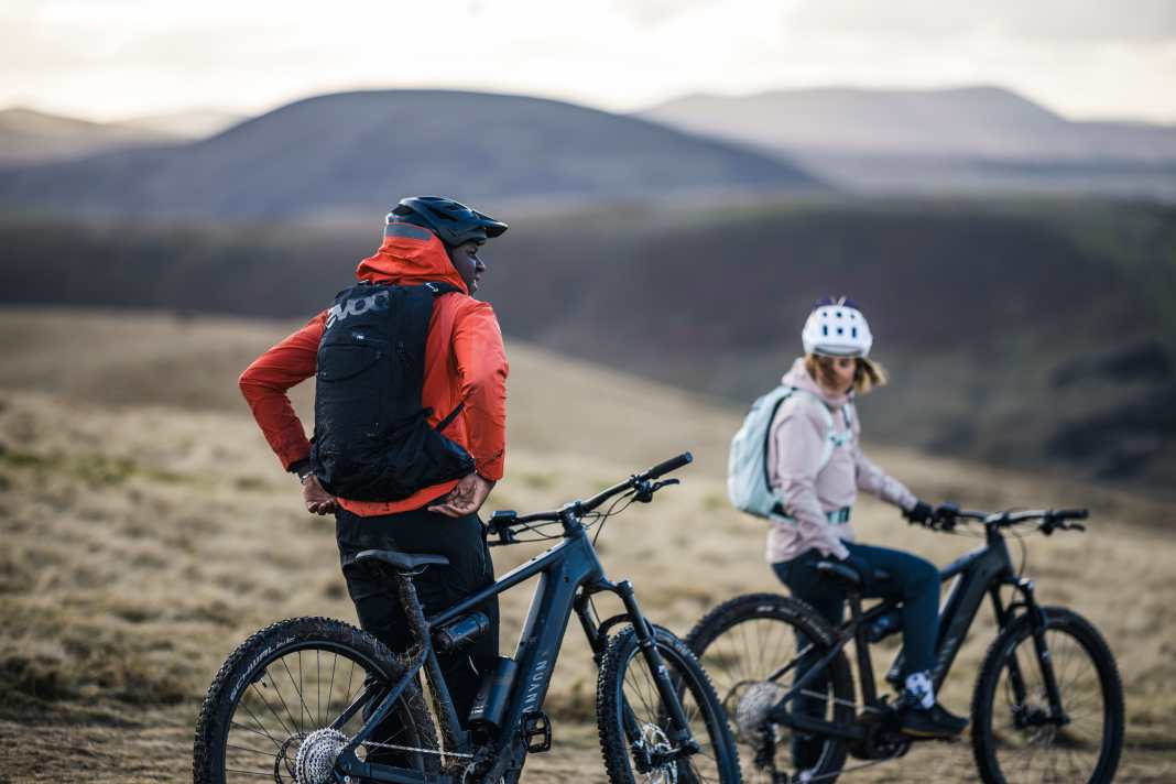 Off to great adventures: Canyon's new e-hardtail also wants to impress on off-road tours and as an adventurer.