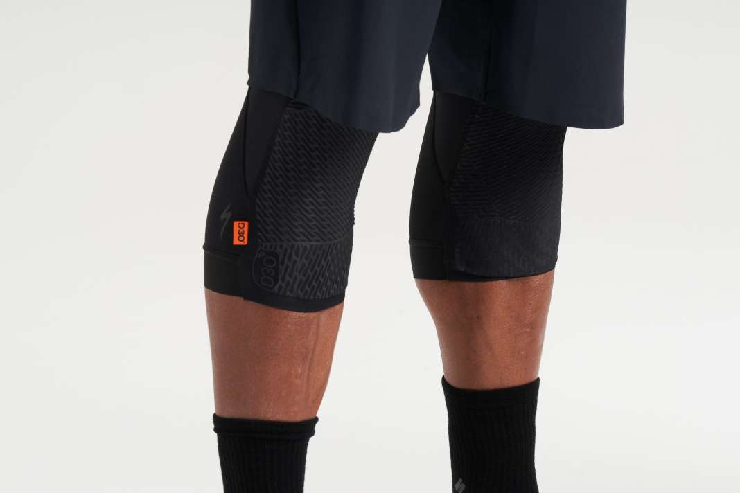 Die neu entwickelten D3O-Pads sollen sich besonders gut den Bewegungen des Knies anpassen.