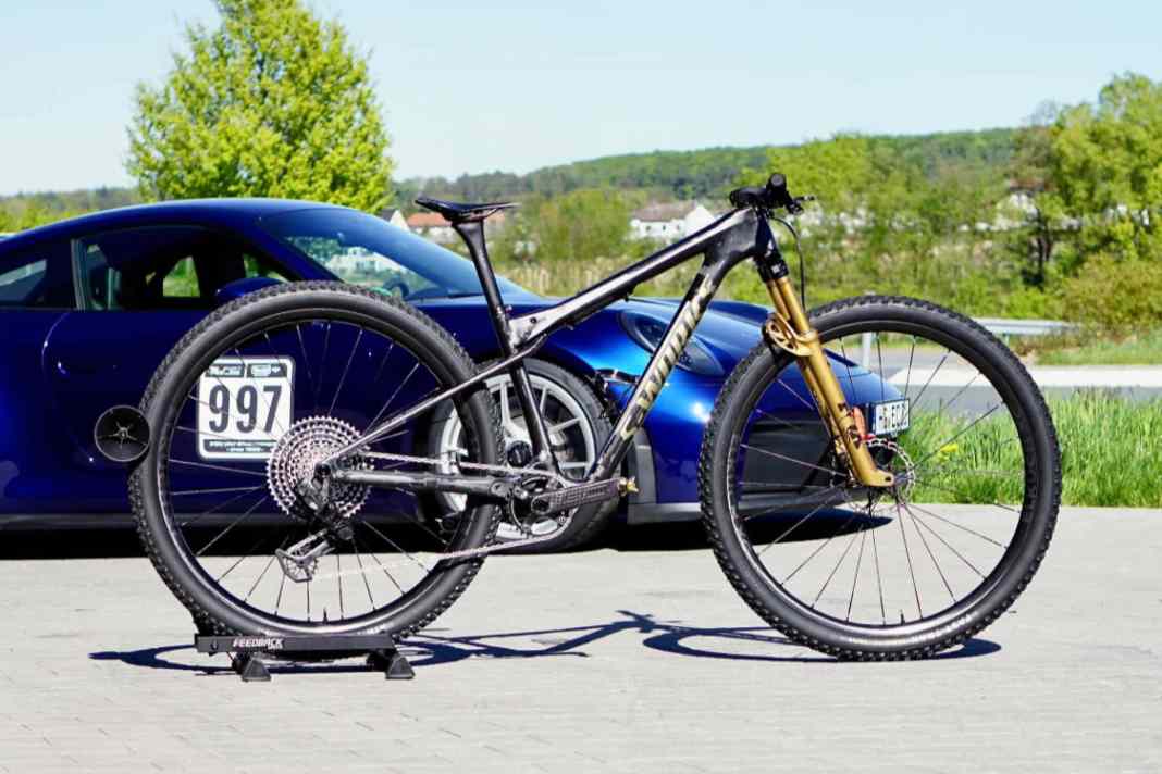 BIKE reader Timo was inspired by sports cars to create a super-light race fully.