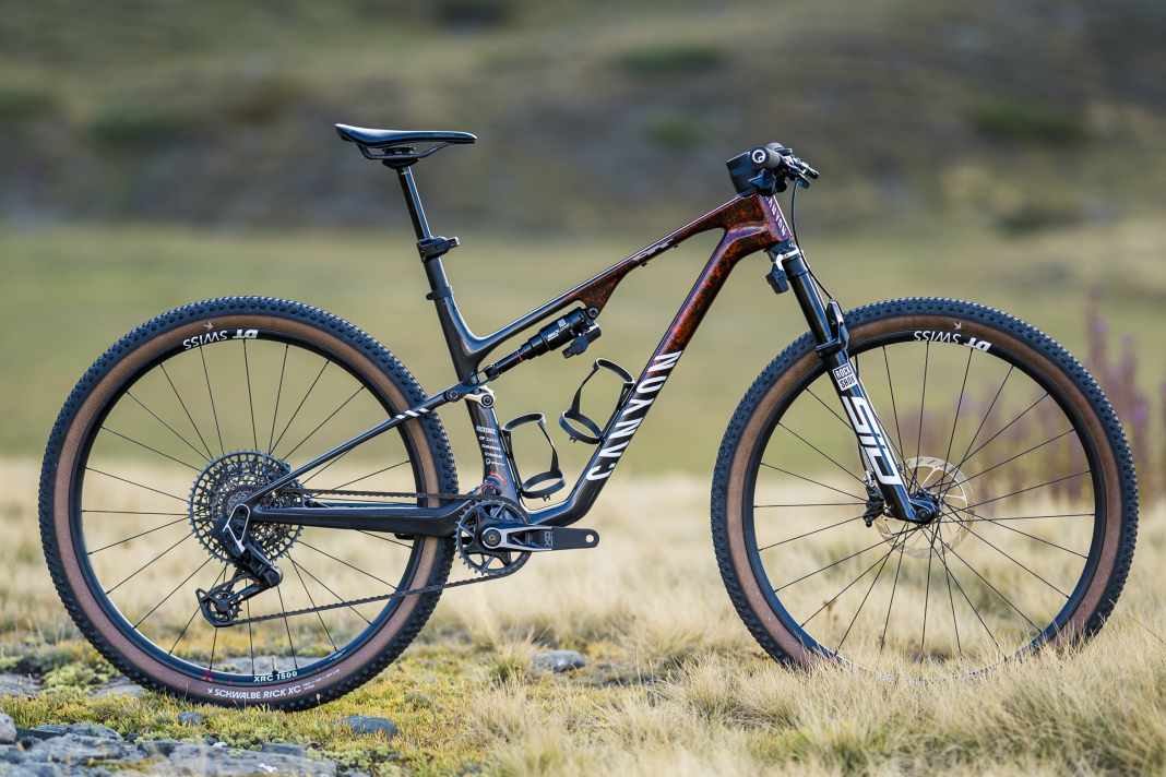 Canyon is now offering the Lux World Cup CFR Ltd with a RockShox Flight Attendant suspension system and team replica livery.