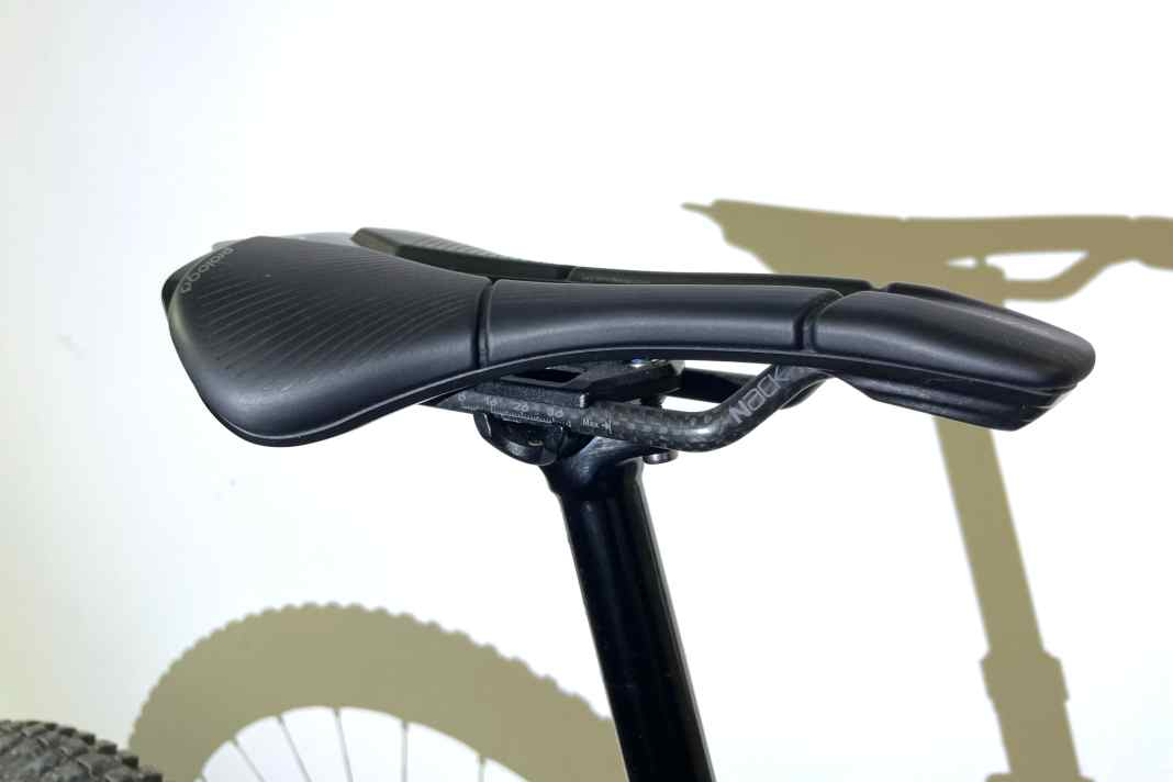 Der Prologo Scratch M5 AGX ist eine komplett überarbeitete Version des bekannten Sattels.