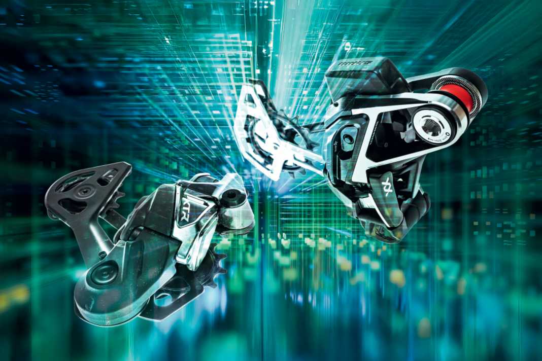 Shimano or Sram? This is probably one of the most debated questions in the bike universe. To find the answer, we pitted the new Shimano XTR Di2 against Sram's XX Eagle Transmission.