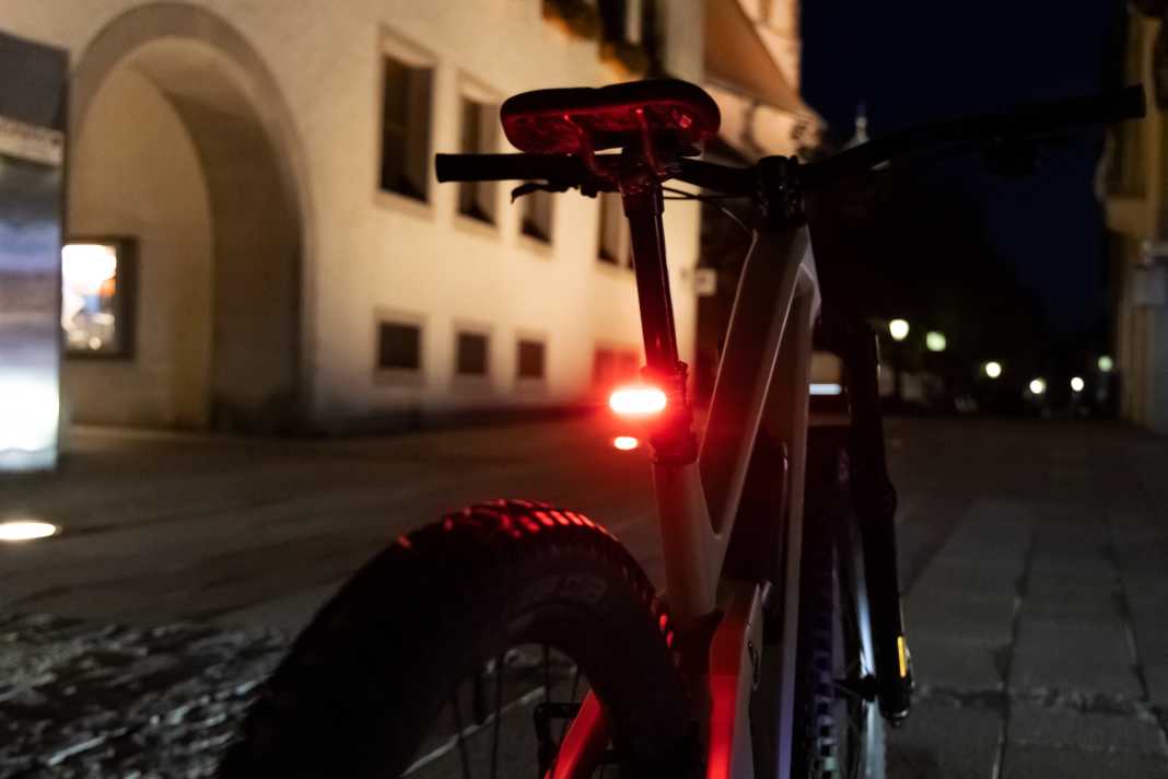 Good visibility is extremely important in the dark season. We show you clever new StVZO lighting to keep you safe on the road