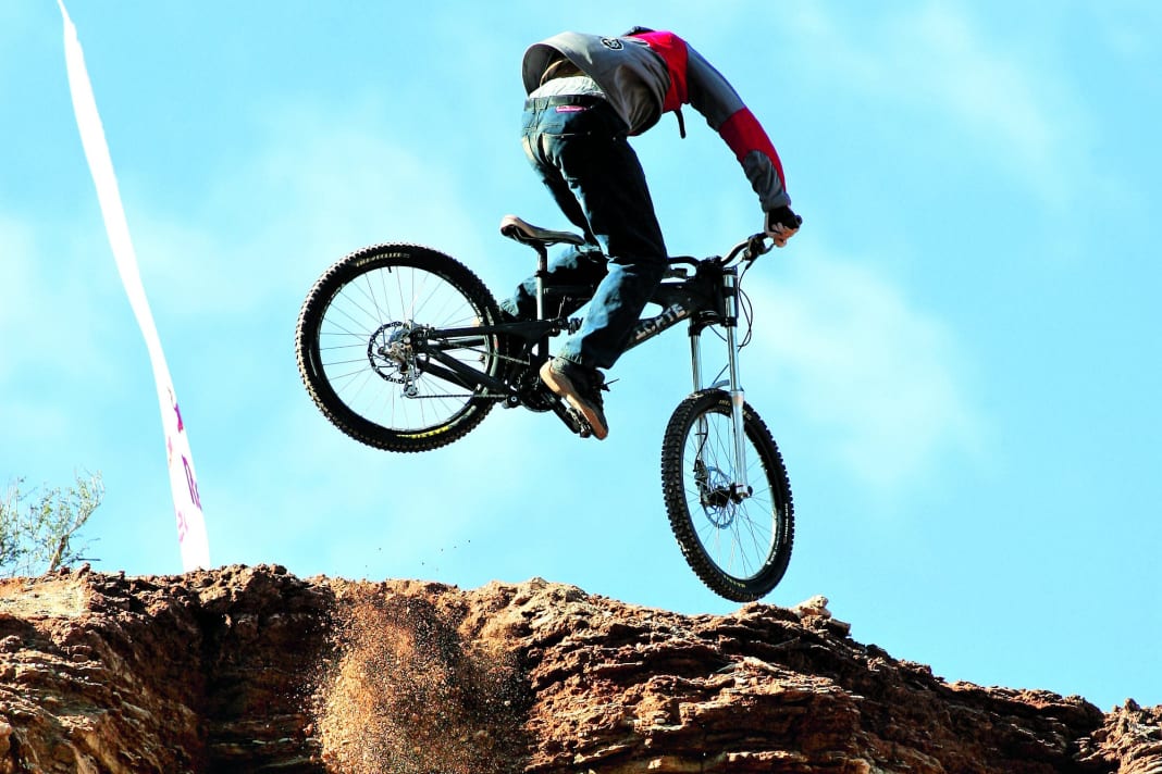 World's first 360 drop: Cameron Zink. Unfortunately, the young American crashes on landing. Result: 7th place Red Bull Rampage 2004.