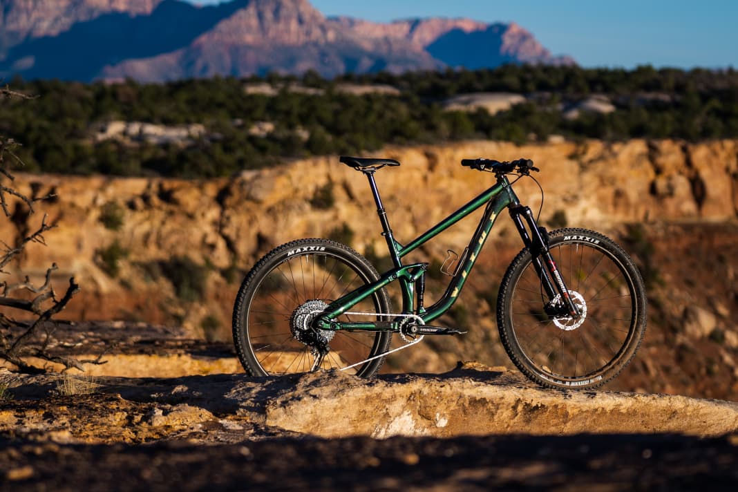 The Vitus Mythique VRX, one of four models, is made for rough terrain.