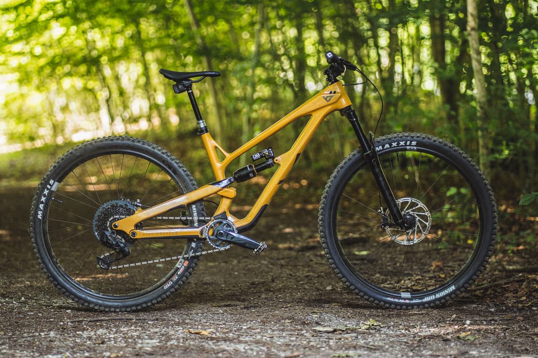 YT Jeffsy Uncaged 8 (Referenz-Bike, 5499 Euro)