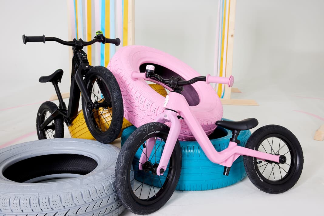 The Affenzahn balance bike is available in four colours: Yellow, blue, black and pink.