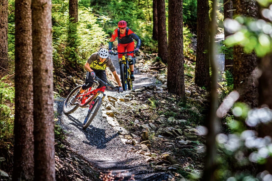Test 2018: Mit sechs Trailbikes auf Flowtrails in Tschechien