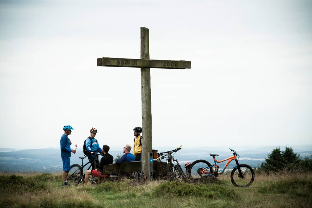 Rast am Gipfelkreuz