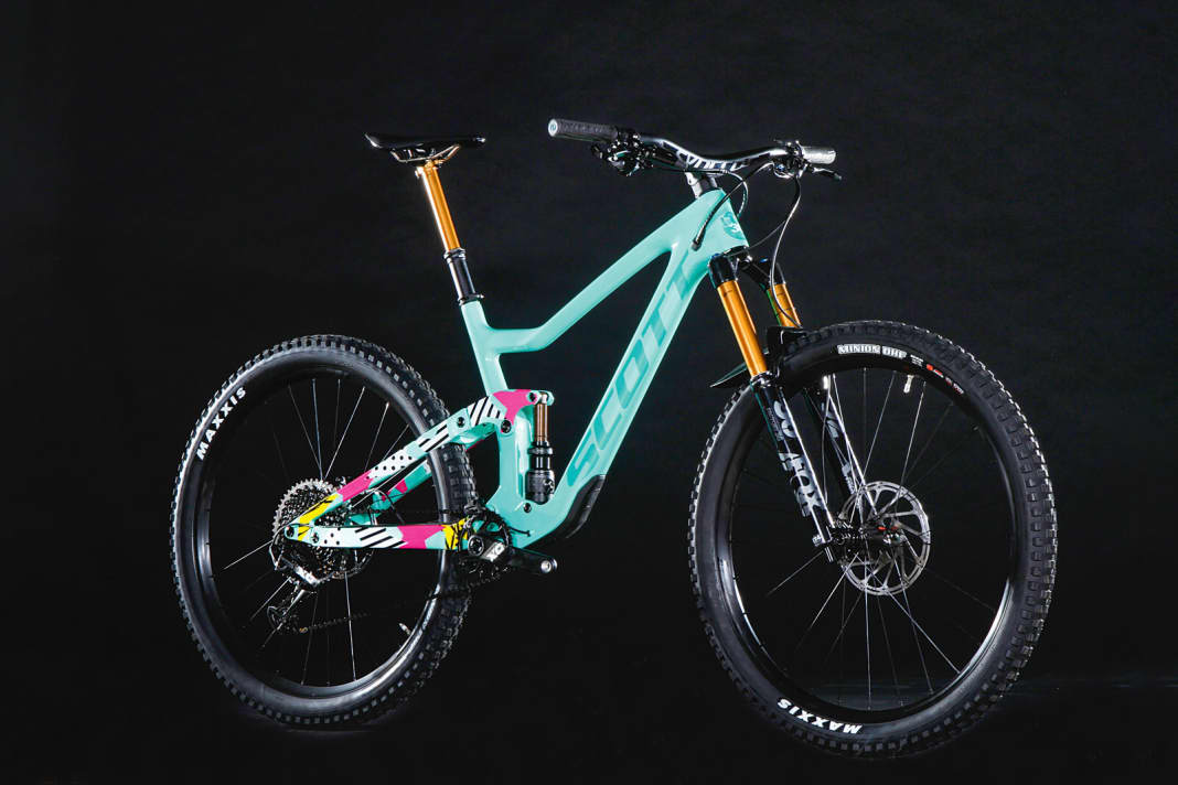 We are celebrating 30 years of BIKE and you can win: The Scott Ransom in retro design - the test winner from BIKE 12/2018 as a unique piece. Take part now!