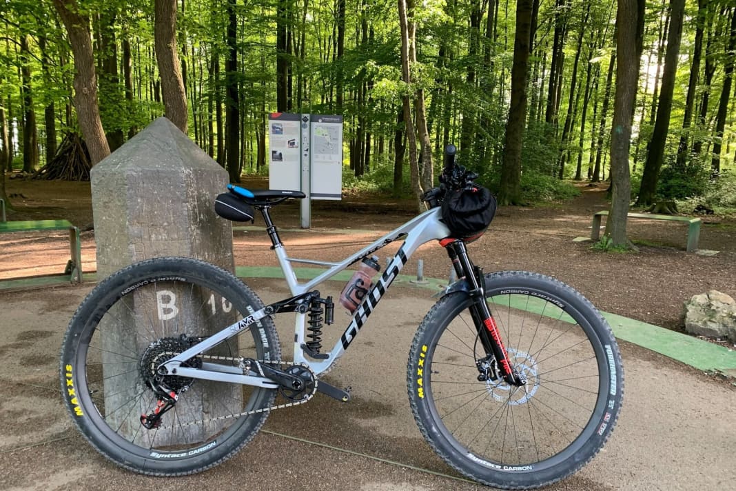 Start at the border triangle near Aachen - directly at the border stone.