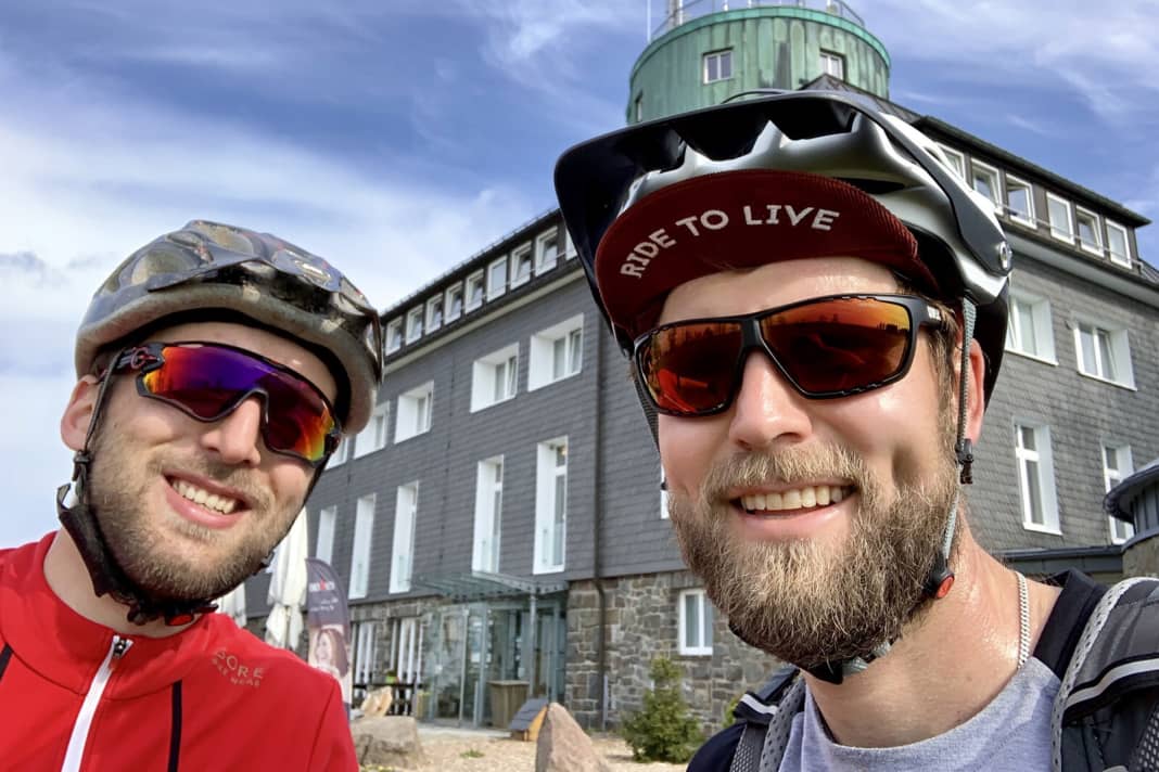 Mandatory selfie at the Kahler Asten with my local guide.