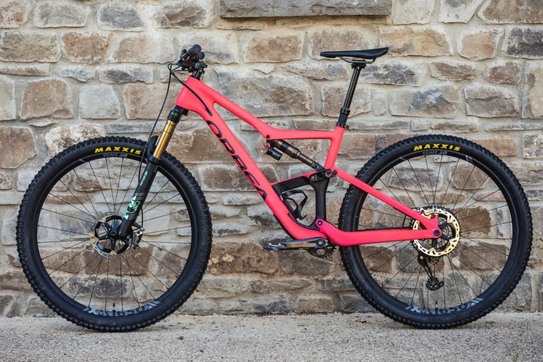 Slack head angle, long reach and steep seat angle. The new Orbea Occam is at the cutting edge.