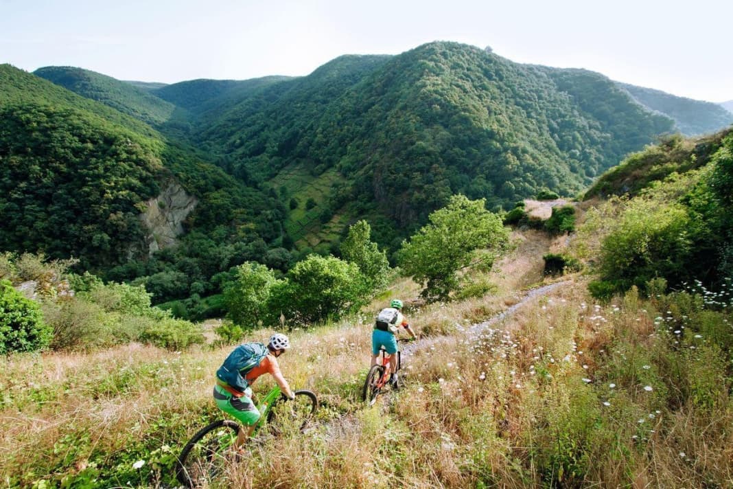 Germany: Crossing the Eifel by mountain bike - Behind the green hell....