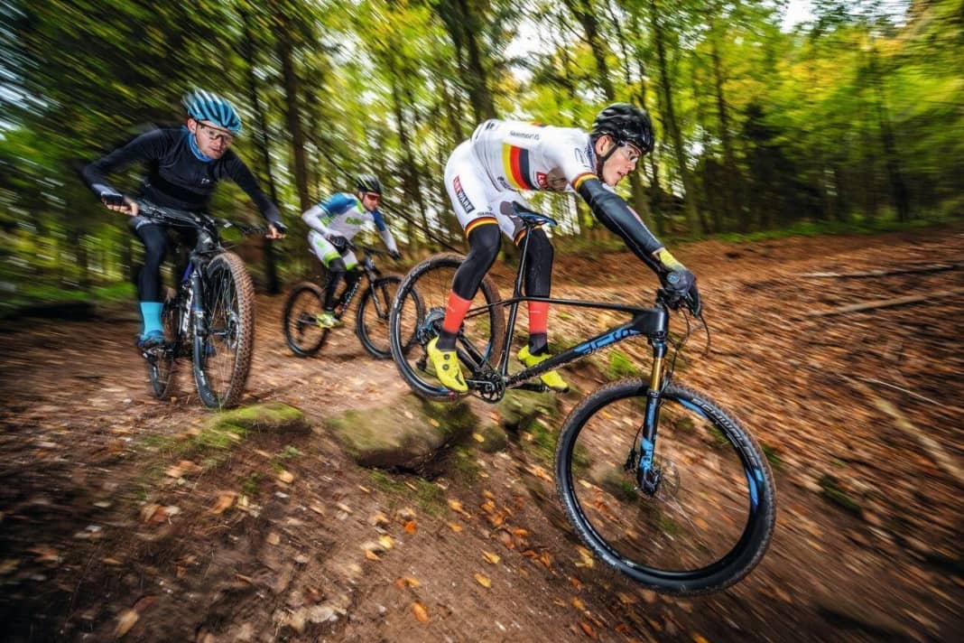Test 2020: Race bikes - hardtail or fully? Which is faster?
