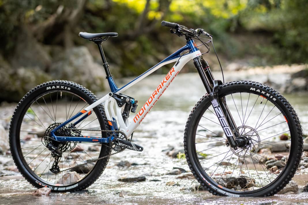 The Mondraker Superfoxy for 3599 euros is the entry-level model in the range.