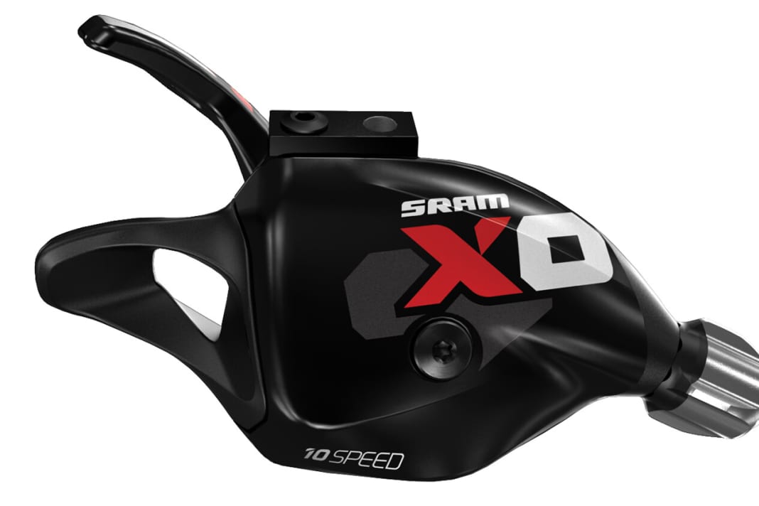 New, slim housings characterise the look of the new SRAM X0 shifters for 2014. Handlebar mounts are included in the scope of delivery.