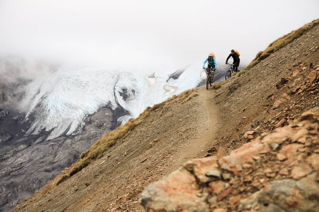 For the first few kilometres, the Goldsee trail is a flawless flow trail. The Ortler is always in view.
