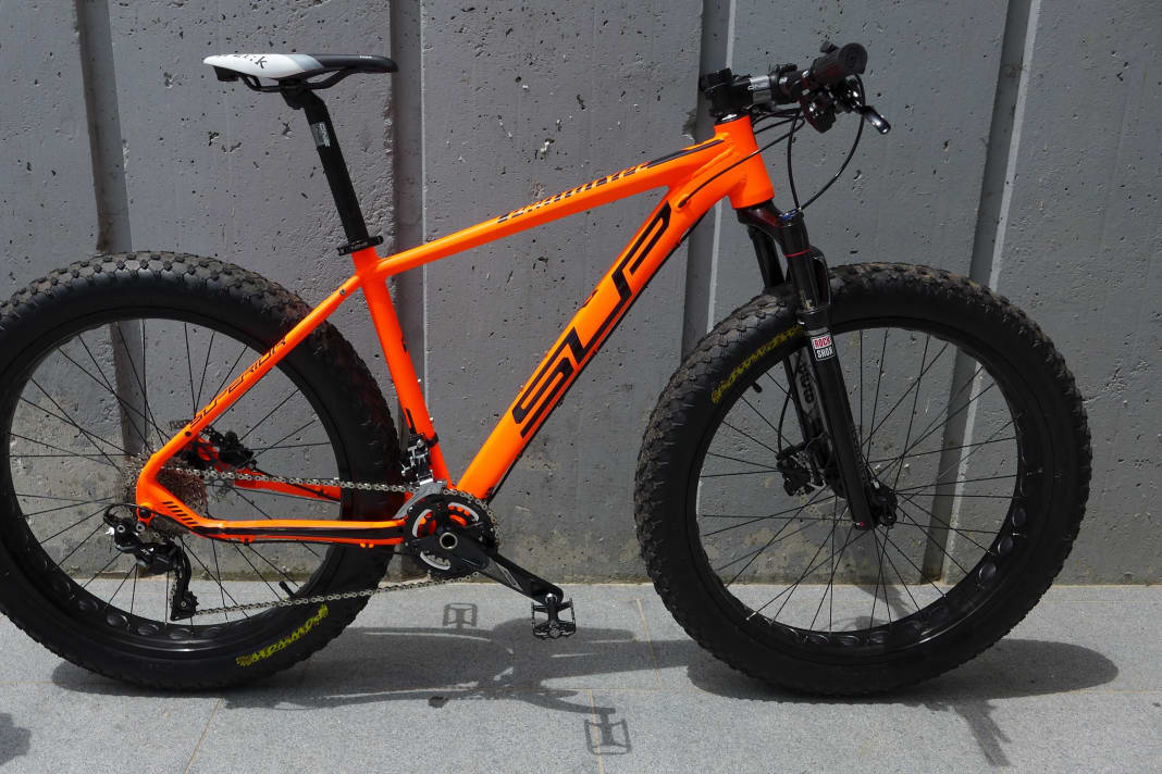 Two versions: The Fatbike will be available with rigid and suspension forks.