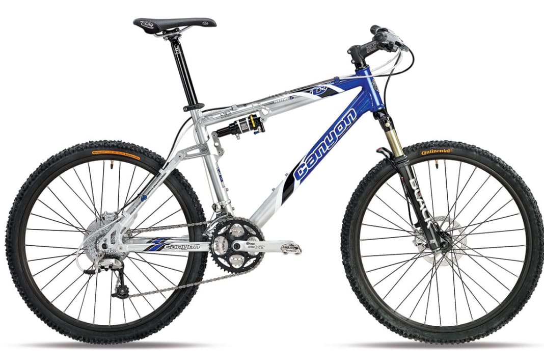 2002 Canyon Nerve MR 

 Das erste Nerve trägt mit 80 Millimetern Federweg vorne wie hinten noch deutliche Race-Gene. Bereits ein Jahr später kommt eine Enduro-Version mit damals üppigen 130 Millimetern am Heck. 
