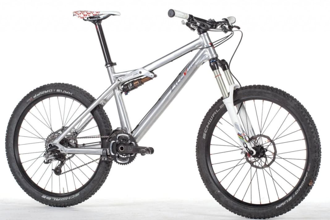 Haltbar und zuverlässig sind alle 301er, unabhängig vom Baujahr. Wer mehr Federweg und Federwegs­optionen sucht, sollte ab 2010, also MK8 schauen. Die beste Hinterbaufunktion gibt es ab MK10.