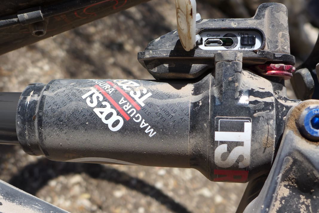 The TS200 damper from Magura: The electronics are located in the black box at the head of the shock absorber.