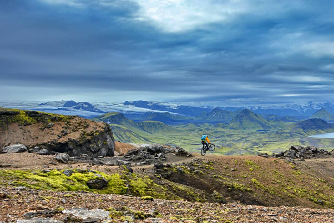 Eben haben sich die Augen noch am Anblick der bunten Berge von Landmannalaugar gelabt, da öffnet sich diese Aussicht.