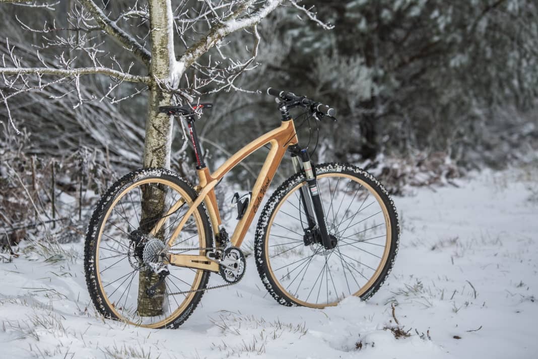 Selbst härtesten Bedingungen soll das Cyclowood-Mountainbike standhalten. Ganz egal ob Eiseskälte, Nässe oder Schlamm.