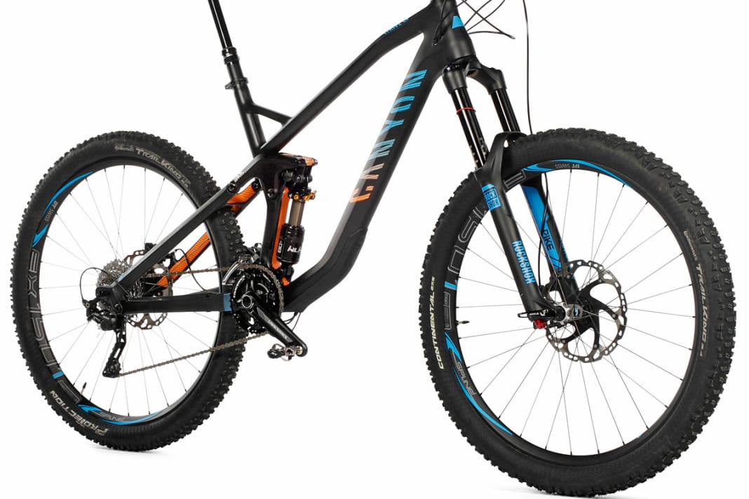 Canyon uses an additional pneumatic piston on the shock rocker to adjust the geometry. The difference between the two positions is significant and the operation is somewhat complicated. All information about the system here.