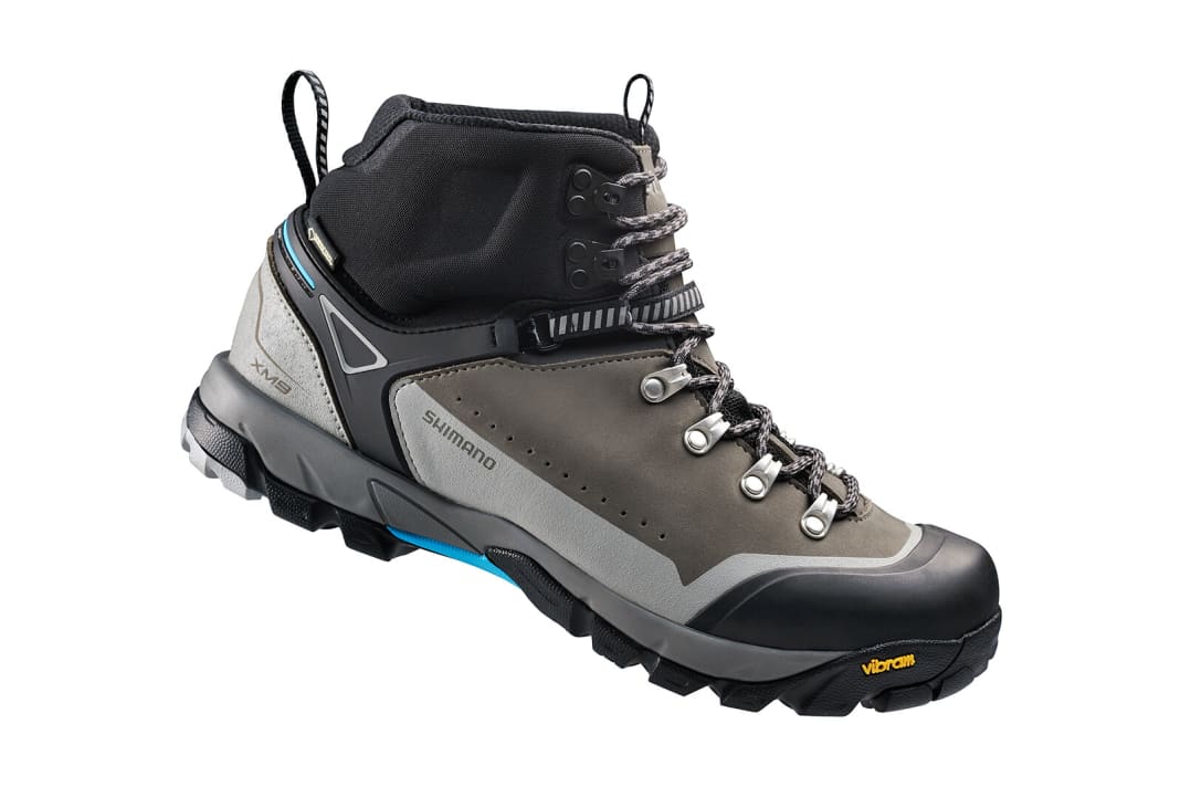 Robust all-season shoe with plenty of grip