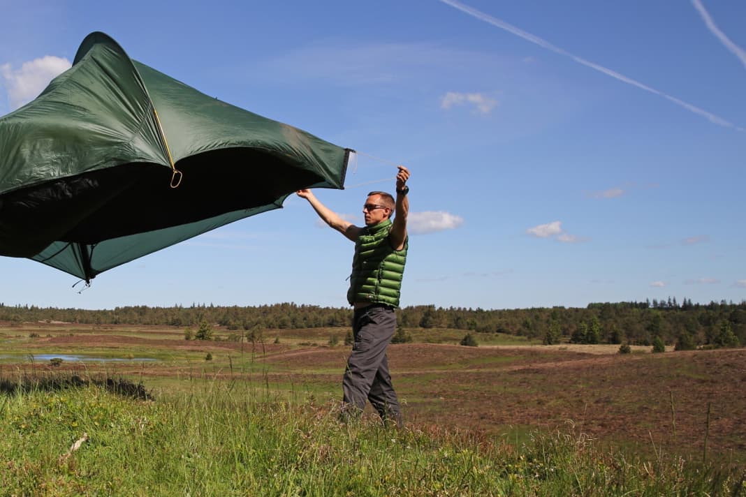 At 770 grams, you have to be careful that the tent doesn't fly away.