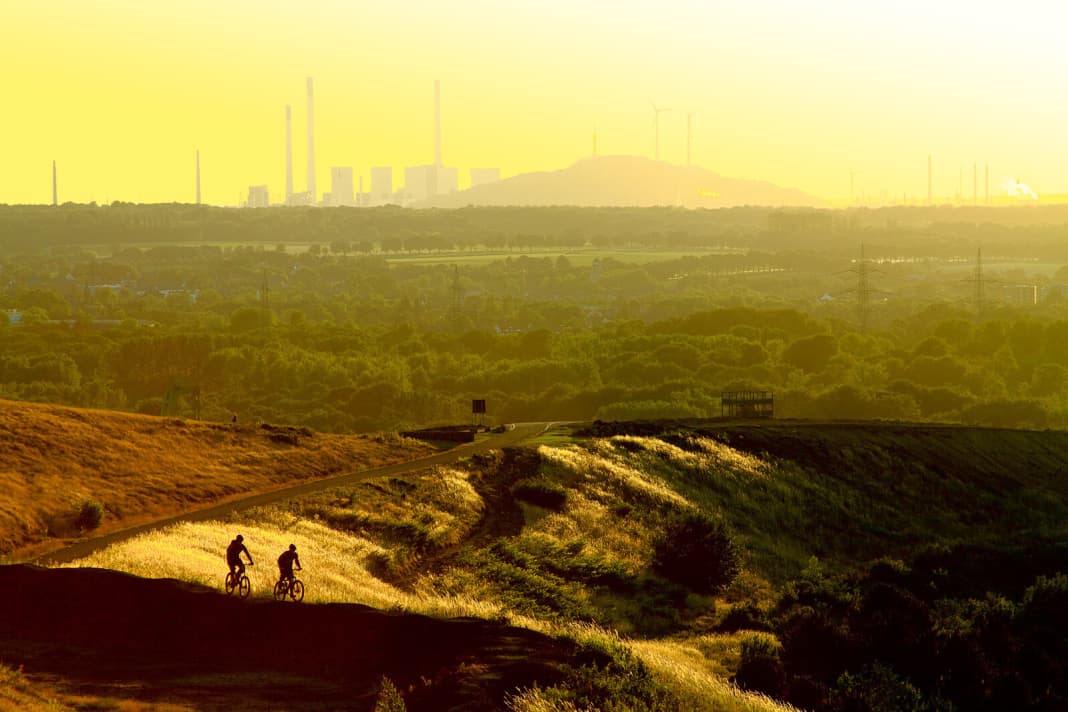 Beautiful views: At 102 metres, the Hoheward spoil tip is one of the highest piles of rubble in the Ruhr region.