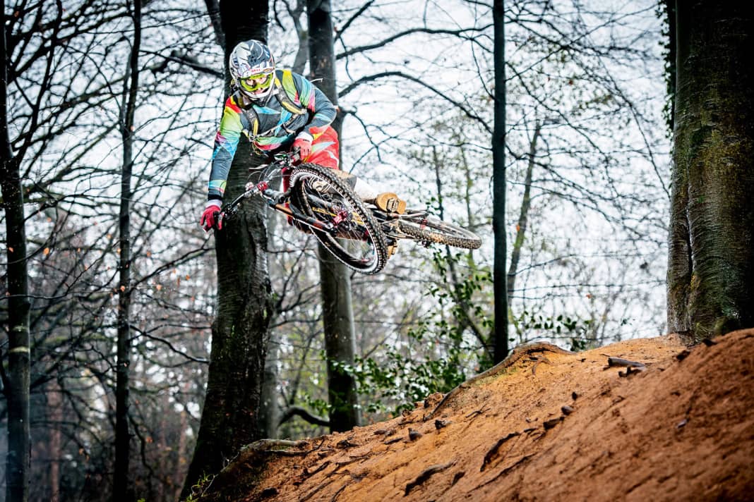Biker-Paradies: Klausmann hat zwar direkt hinter seinem Haus einen Pumptrack, aber wenn es länger und anspruchsvoller sein soll, düst er nach Freiburg. Dort warten die Klassiker Borderline- und Kanada-Trail.
