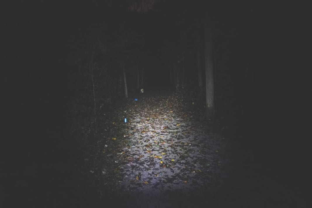 Sigma Sport Buster 600 HL: Großer Spot mit dunkleren Randbereichen