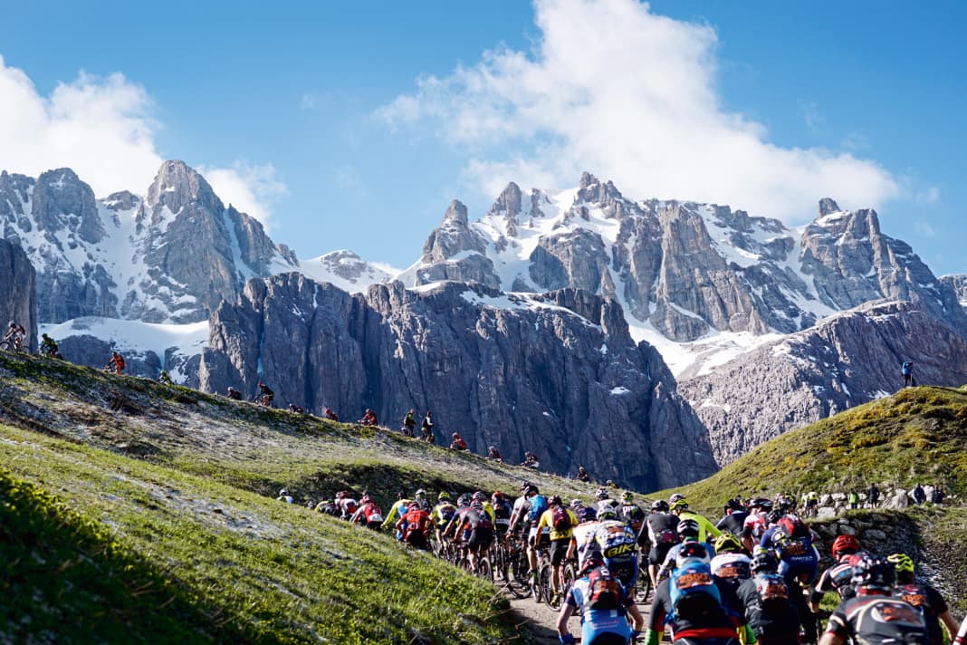 Why do bikers pay 110 euros to wear themselves out on an unruly marathon course? Because it's so nice to wallow in mud, sweat and despair? In search of an answer at the Sella Ronda Hero in South Tyrol, the new cult race on the endurance scene.