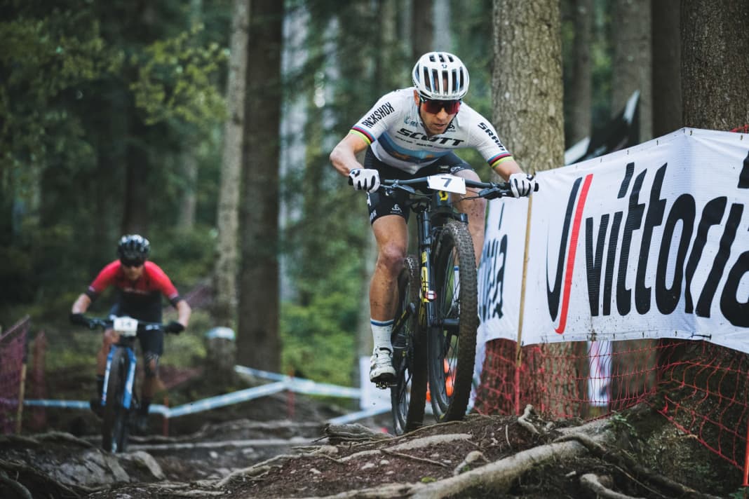 Fresh from the producer: Nino Schurter and the Spark RC celebrate their premiere in Leogang.